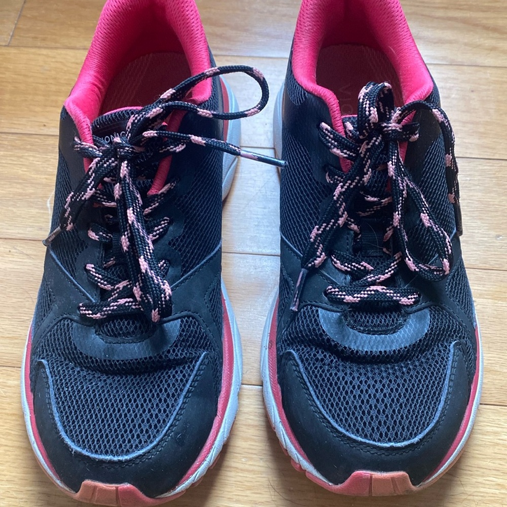 Vionic Women's Black and Pink Athletic Shoes